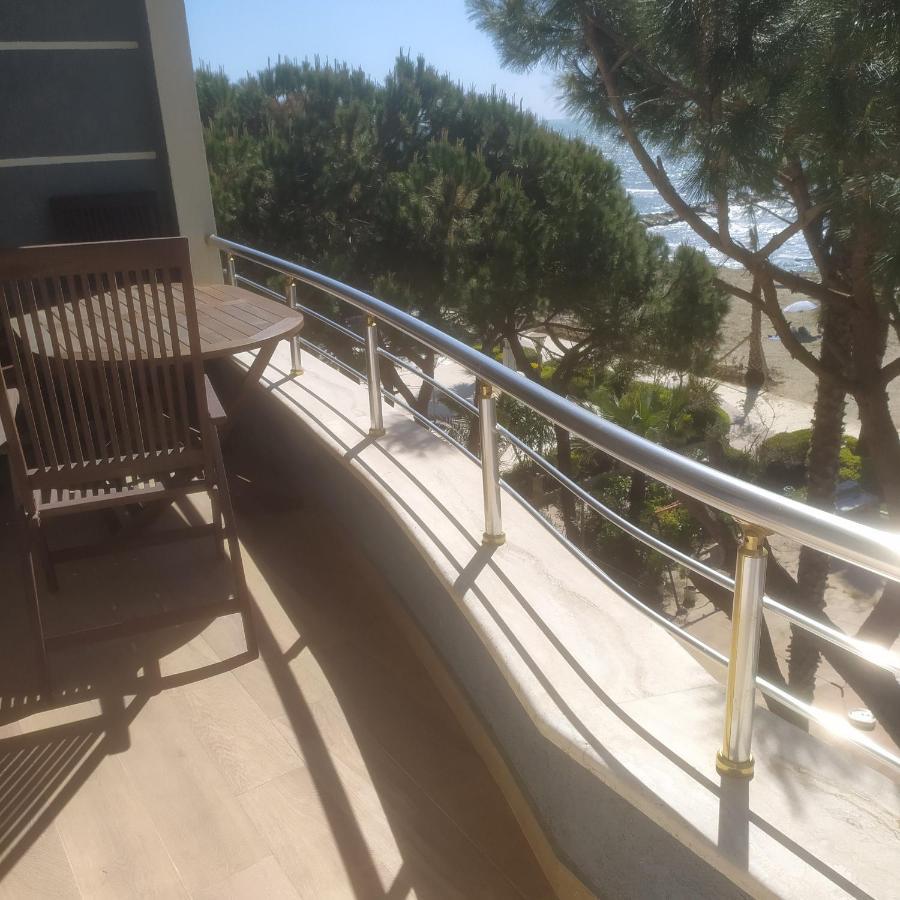 Mia'S Sea View Apartment Golem  Buitenkant foto
