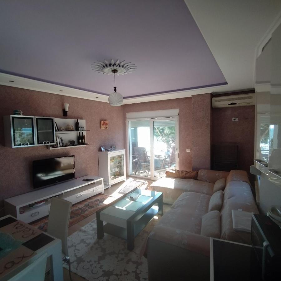 Mia'S Sea View Apartment Golem  Buitenkant foto