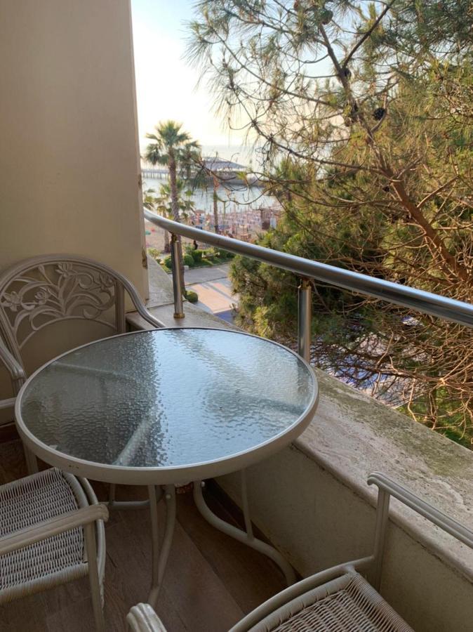 Mia'S Sea View Apartment Golem  Buitenkant foto