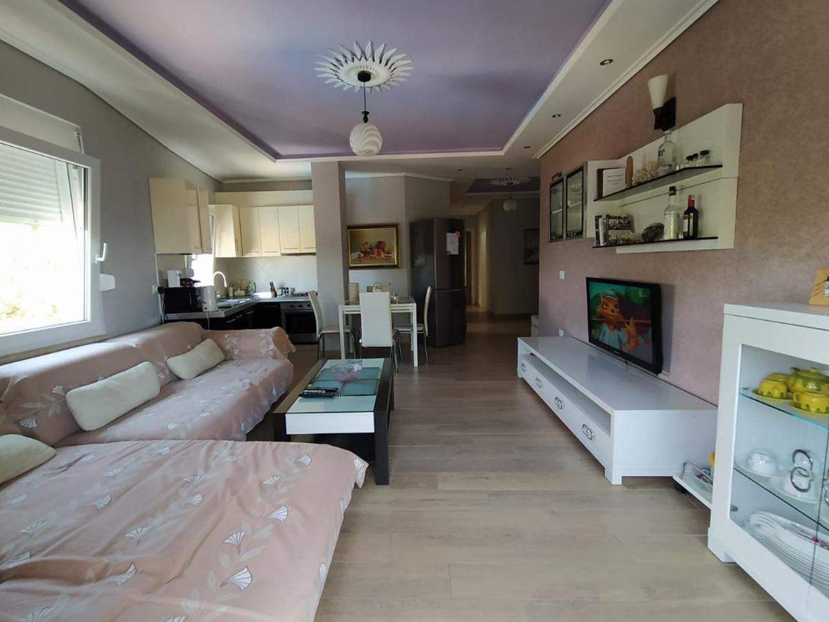 Mia'S Sea View Apartment Golem  Buitenkant foto