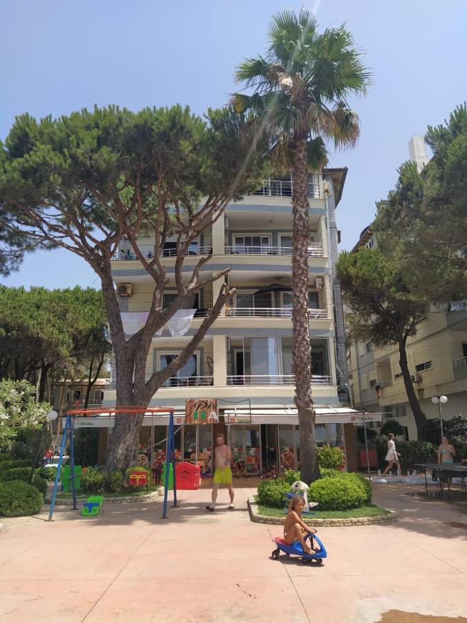 Mia'S Sea View Apartment Golem  Buitenkant foto